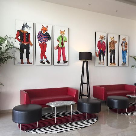 Red Fox By Lemon Tree Hotels, Sector 60, Gurugram Gurgaon Eksteriør billede
