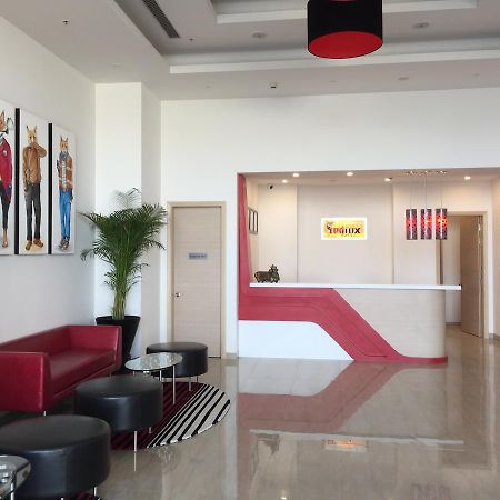 Red Fox By Lemon Tree Hotels, Sector 60, Gurugram Gurgaon Eksteriør billede