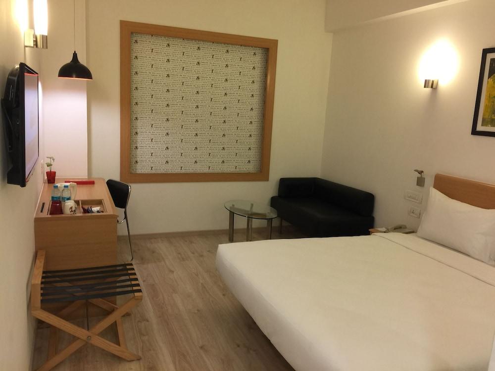 Red Fox By Lemon Tree Hotels, Sector 60, Gurugram Gurgaon Eksteriør billede