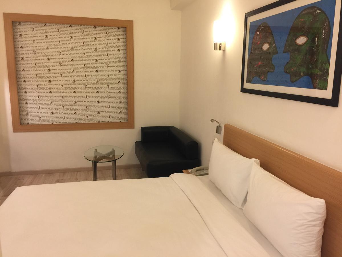Red Fox By Lemon Tree Hotels, Sector 60, Gurugram Gurgaon Eksteriør billede