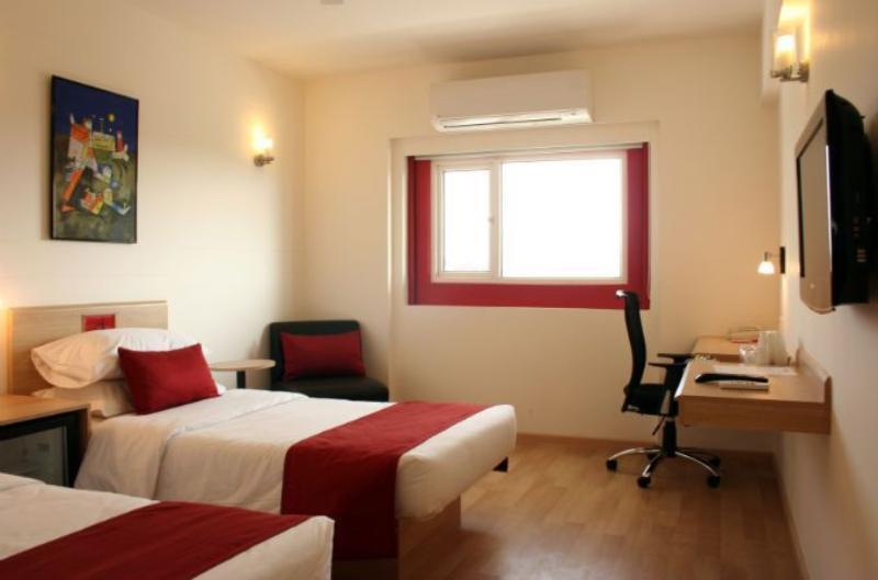 Red Fox By Lemon Tree Hotels, Sector 60, Gurugram Gurgaon Eksteriør billede