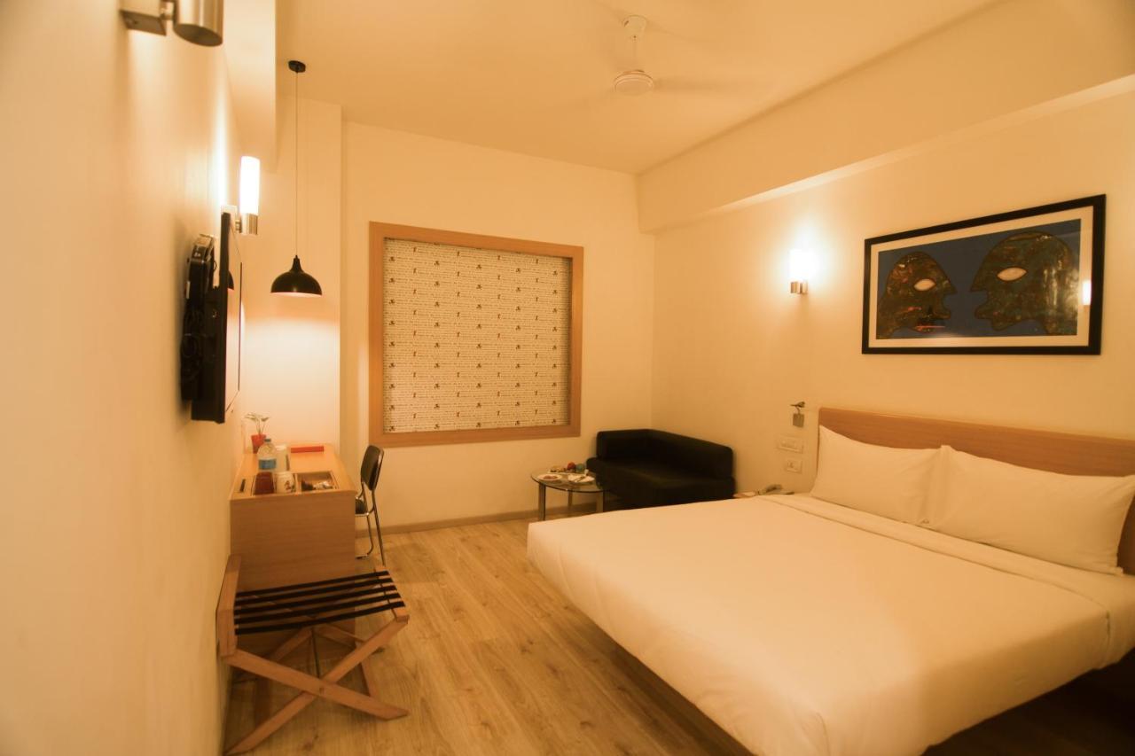 Red Fox By Lemon Tree Hotels, Sector 60, Gurugram Gurgaon Eksteriør billede